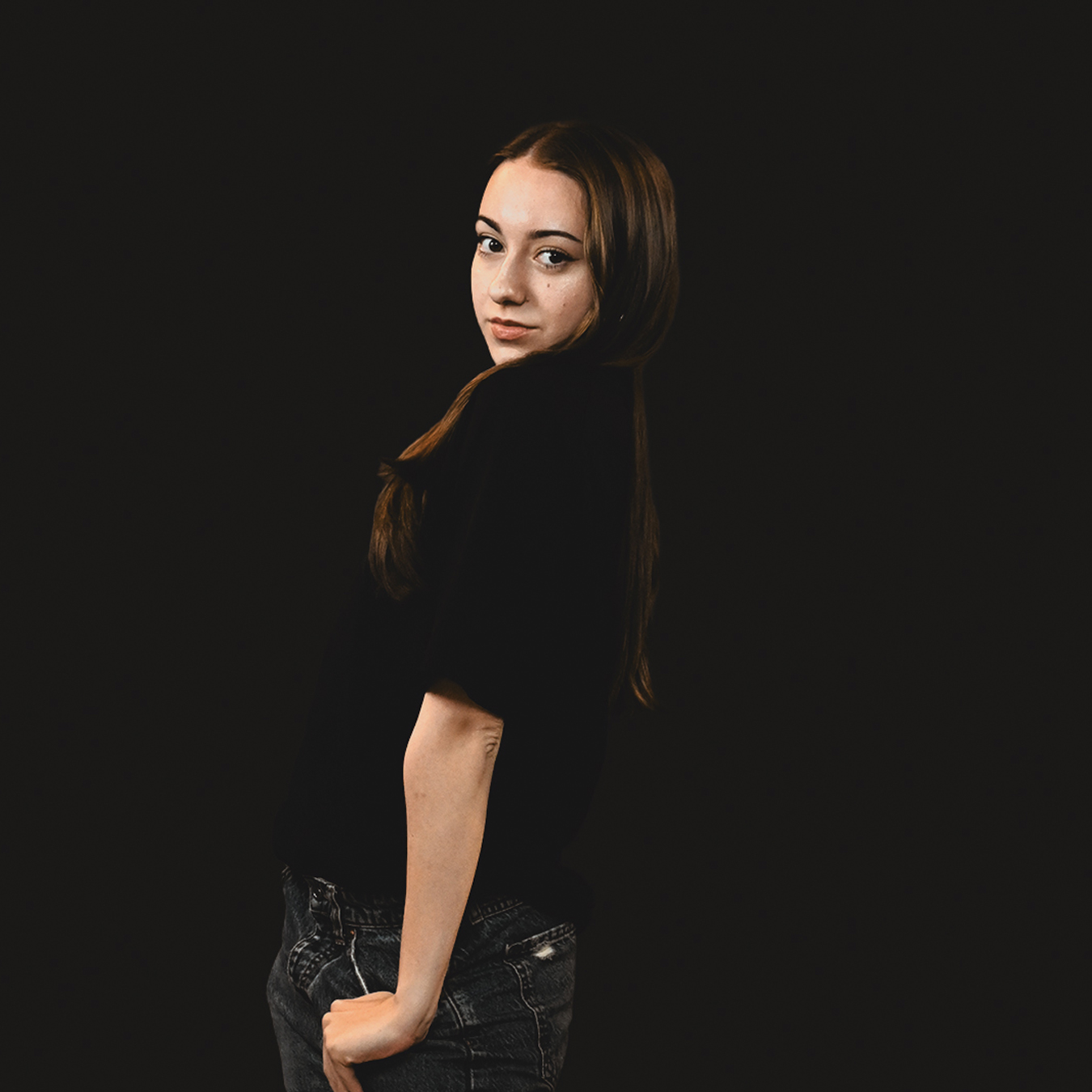 Cichi Adriana https://youngtilldeath.ro/ro