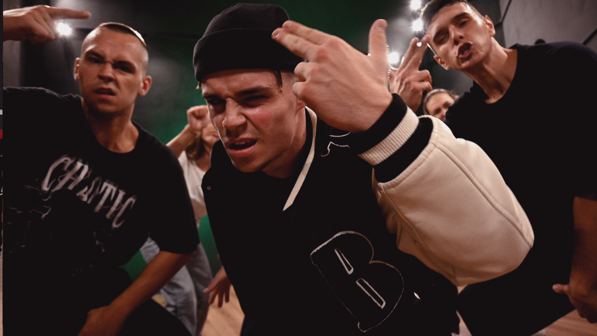 STREET DANCE SHOWCASE – The Underground Movement https://youngtilldeath.ro/ro